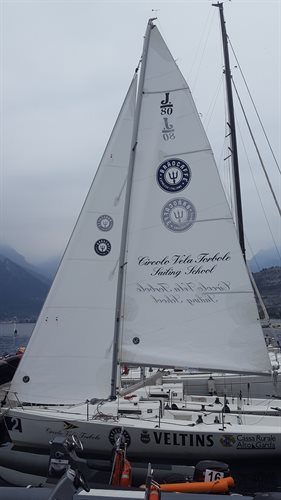 Nuove vele per i J80 del Circolo Grazie a Brao Caffè